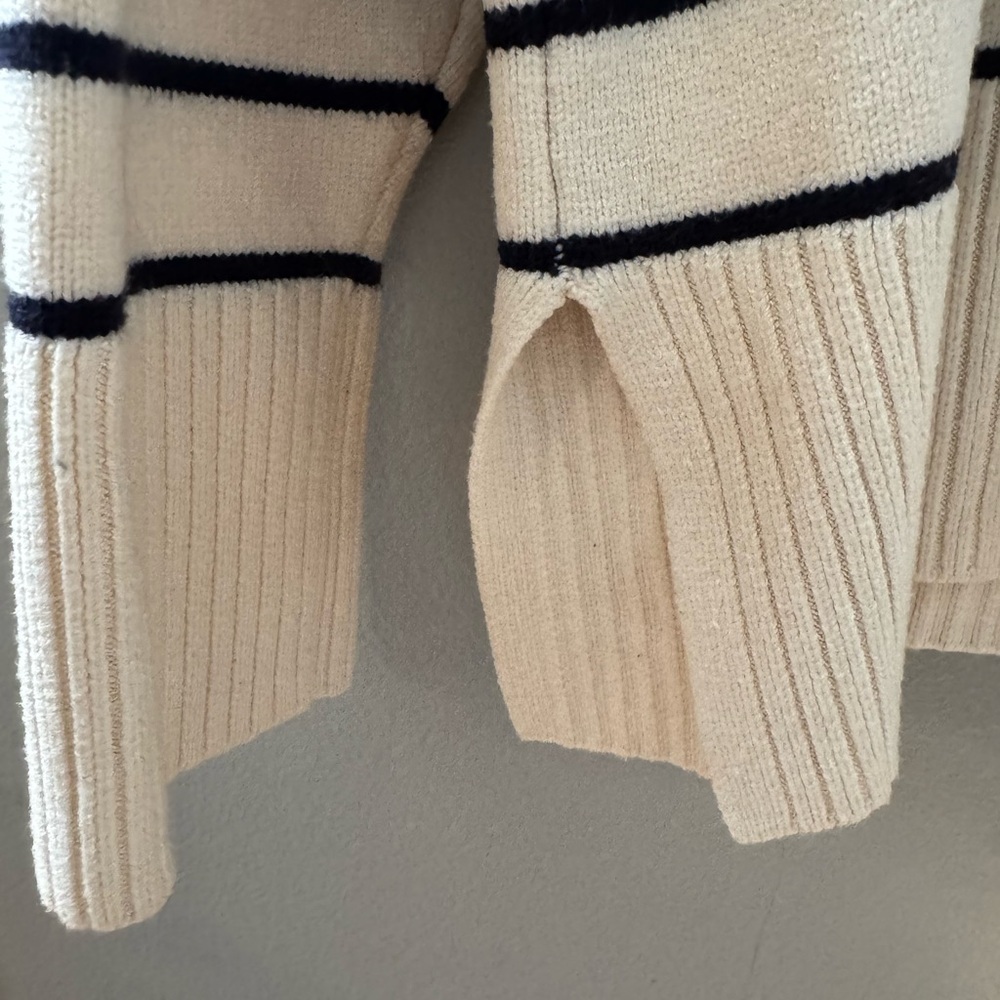 Zara Oversized Knit Sweater Cream and Navy - Small - Picture 5 of 6